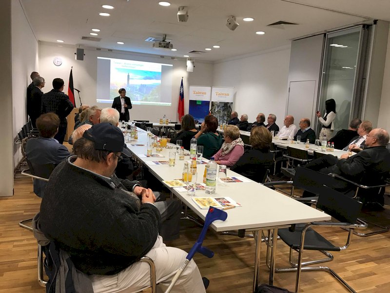 Tourismusbehörde trifft deutsche Reise-Reporter