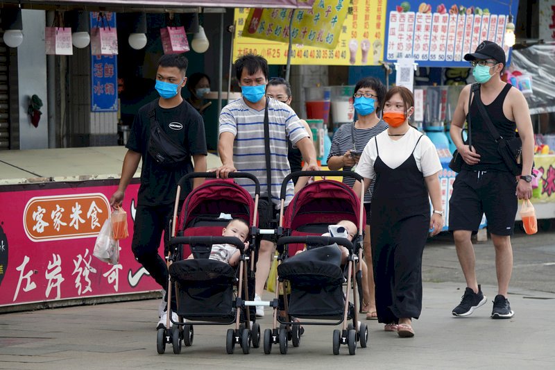 Rückläufiges Infektionsgeschehen und schönes Wetter: viele nutzen das Wochenende wieder für Ausflüge, Wanderungen oder einen Stadtbummel. (Foto: CNA)