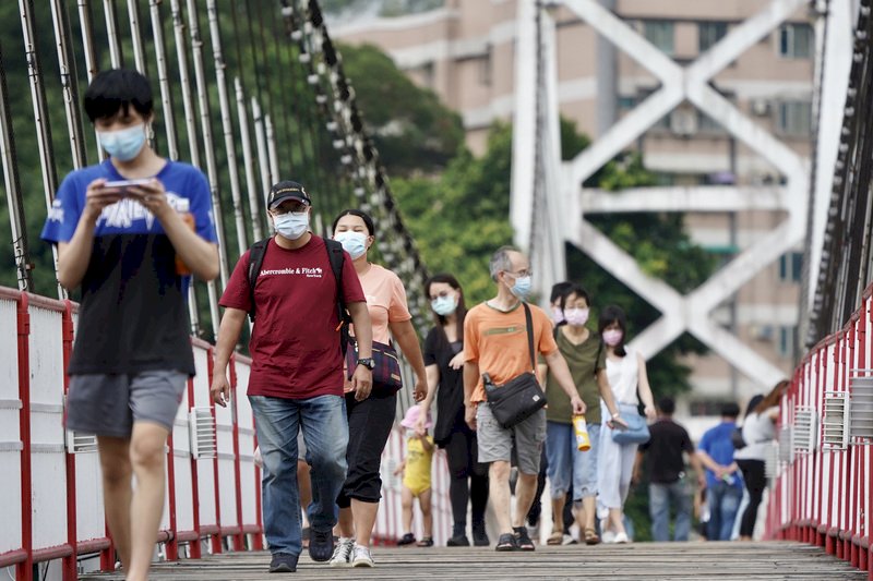 Rückläufiges Infektionsgeschehen und schönes Wetter: viele nutzen das Wochenende wieder für Ausflüge, Wanderungen oder einen Stadtbummel. (Foto: CNA)