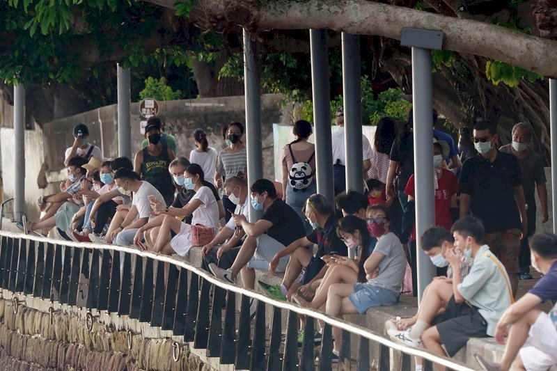 Rückläufiges Infektionsgeschehen und schönes Wetter: viele nutzen das Wochenende wieder für Ausflüge, Wanderungen oder einen Stadtbummel. (Foto: CNA)
