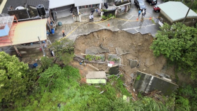 Taifunausläufer: Schäden durch Starkregen im Landkreis Miaoli (Foto: CNA)