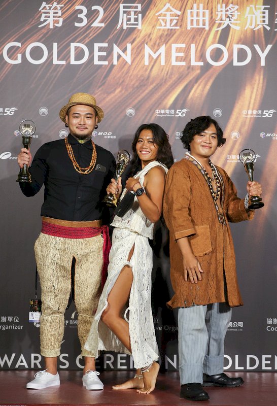 Der Golden Melody Award für das beste Album in indigenen Sprachen ging an Lady of the Ocean von der Band Outlet Drift (Foto: CNA)
