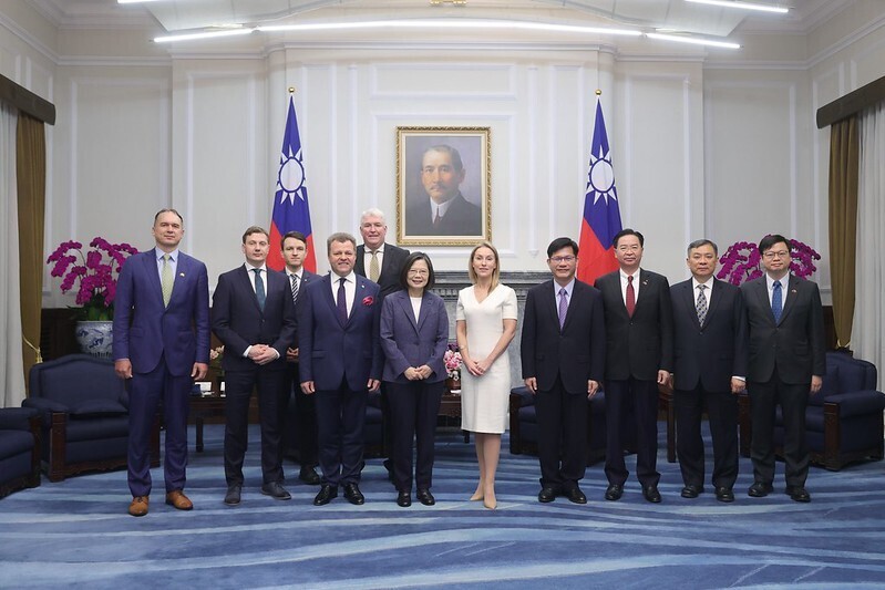 Präsidentin Tsai empfängt litauische Wissenschaftler