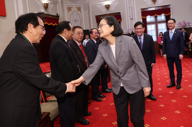 Präsidentin Tsai empfängt Delegation von Übersee-Taiwanern